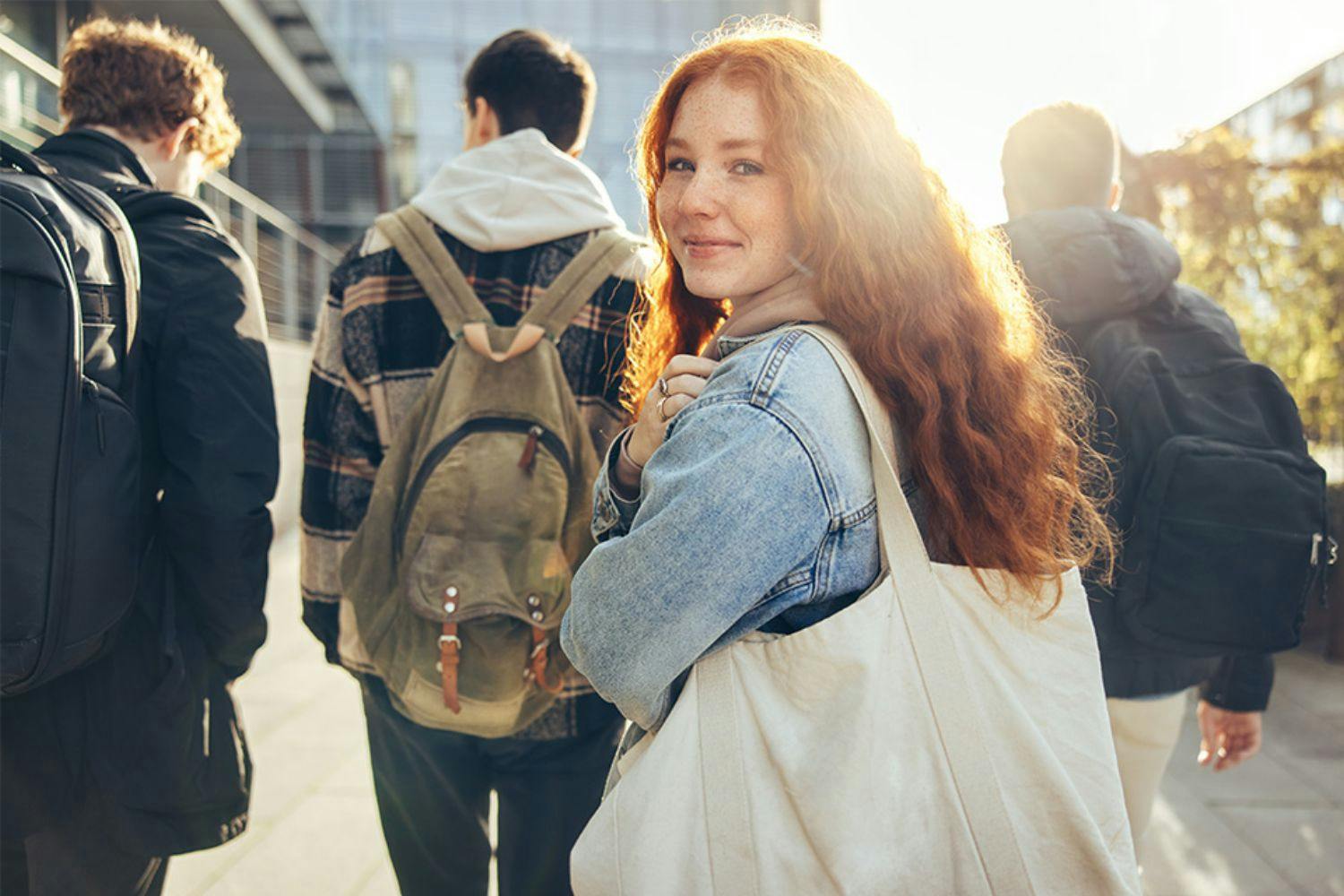 Geld: Geld sparen beim Studentenkonto