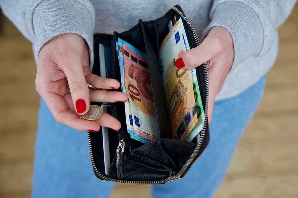 Geld: Schulstart: So bleibt mehr Geld im Familienbudget