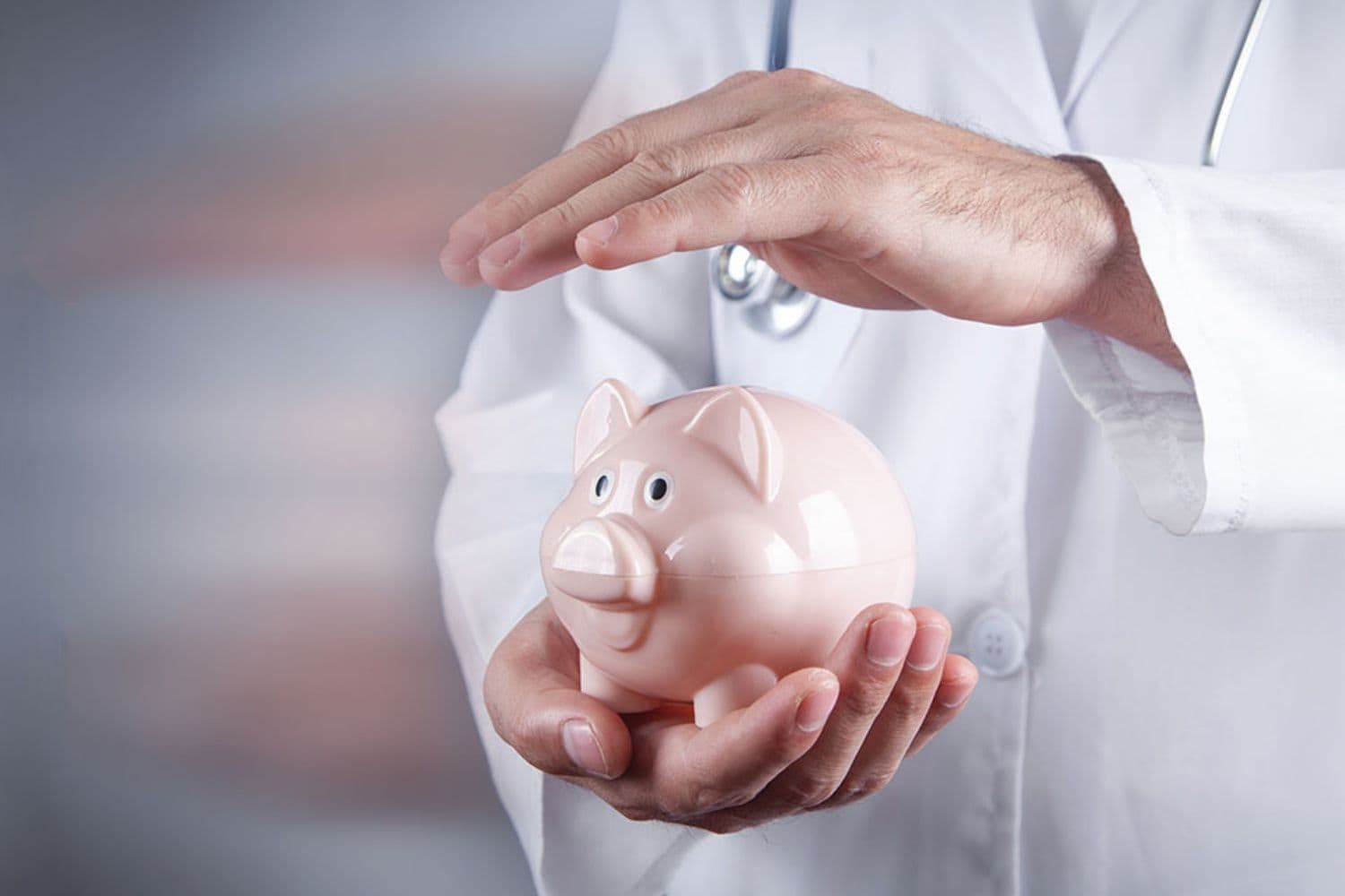 Unzulässige Werbung mit „Handchirurgie“